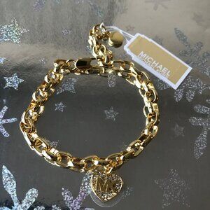 Michael Kors Chain Bracelet With Crystal heart   MSRP : $135  NWT